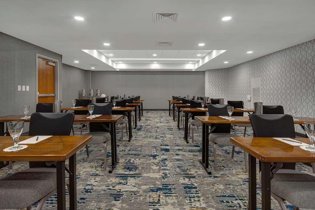 Embassy Suites By Hilton Detroit Metro Airport Romulus Létesítmények fotó